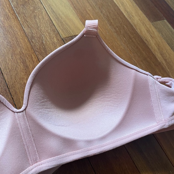 Seamless Blush Bra - Picture 5 of 5